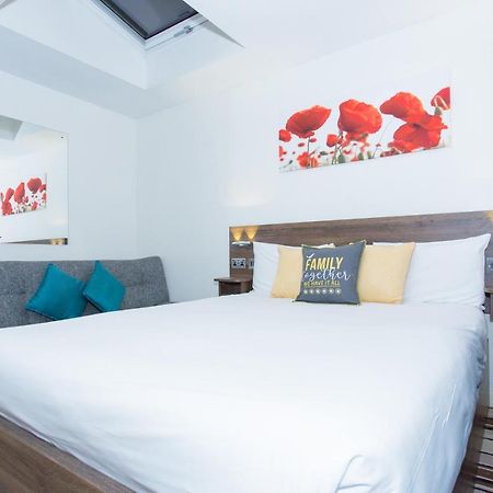 Langley Guest House Nr Pinewood Studios Slough Eksteriør bilde