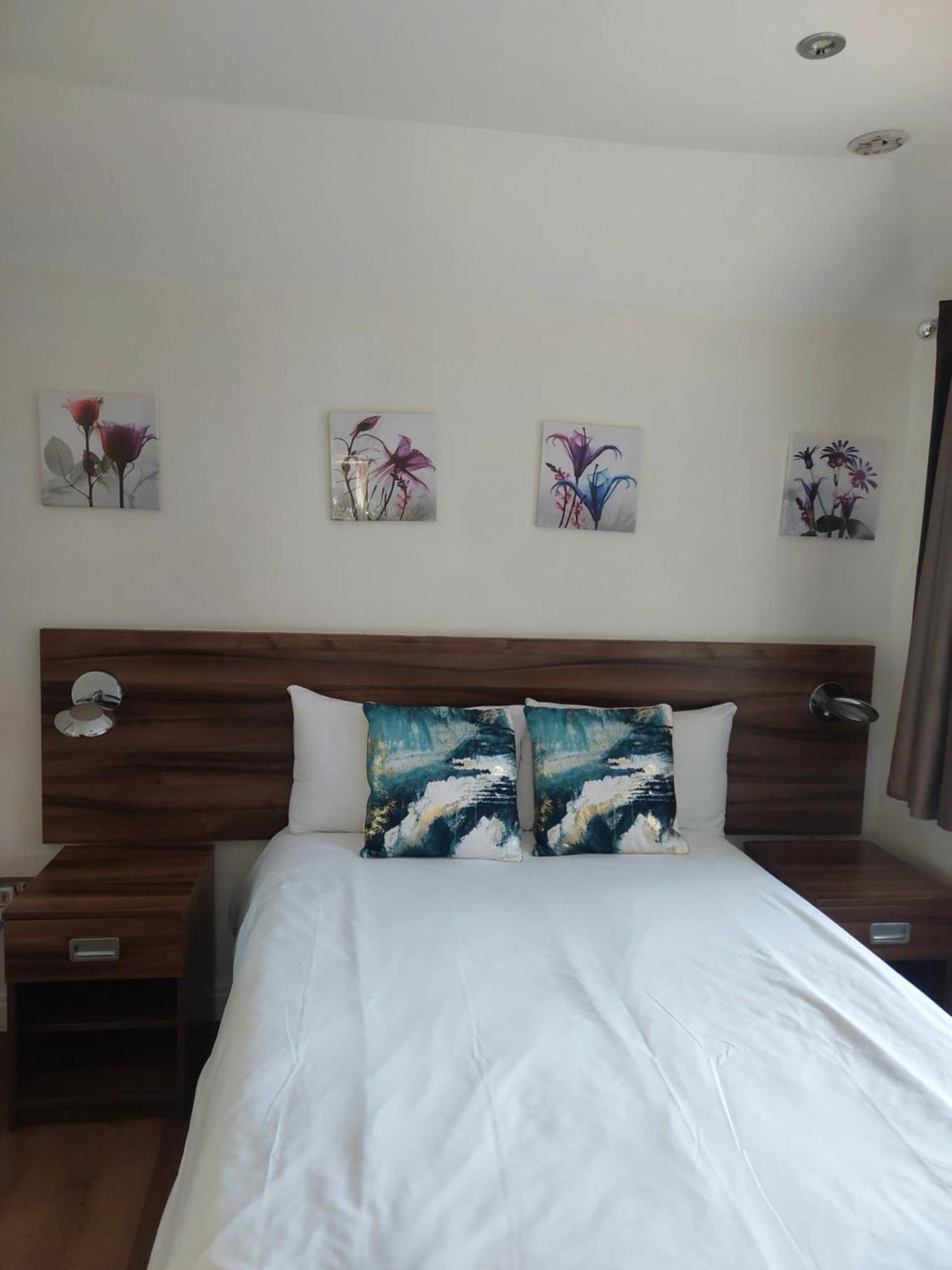 Langley Guest House Nr Pinewood Studios Slough Rom bilde