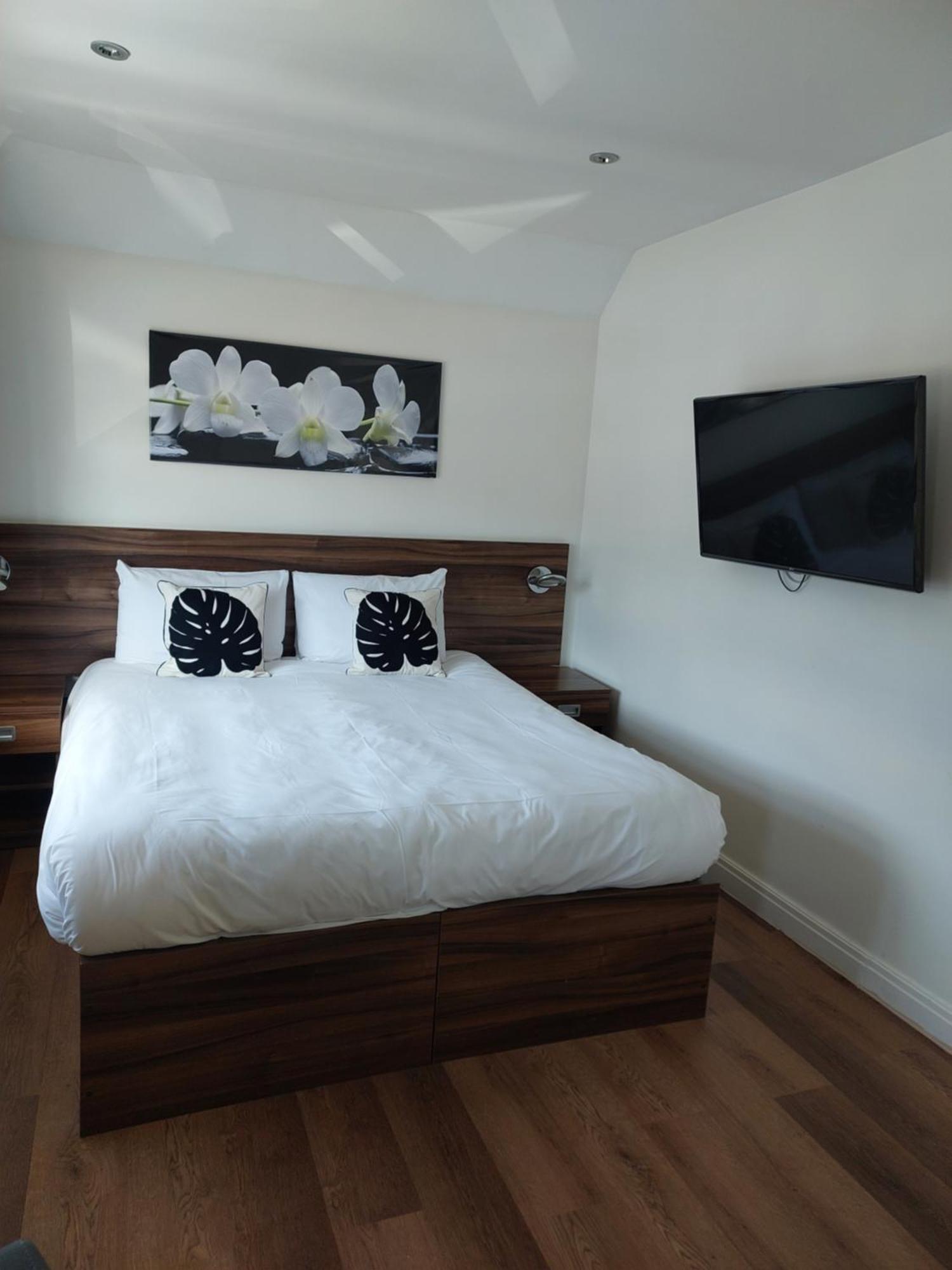Langley Guest House Nr Pinewood Studios Slough Eksteriør bilde